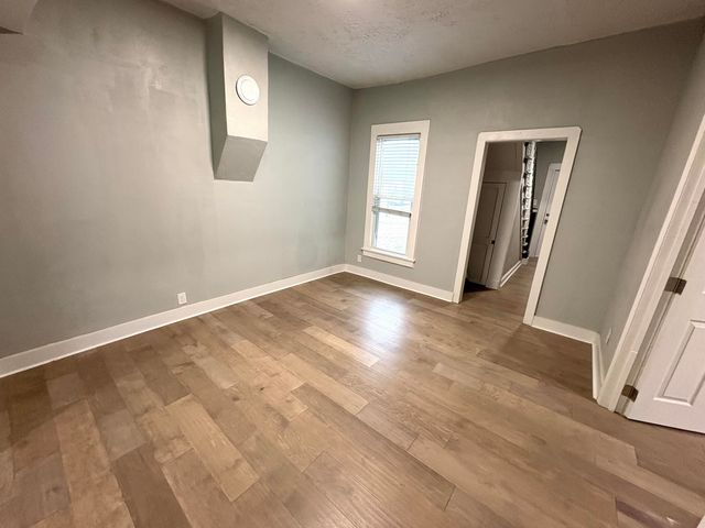 1728 N Sherman Avenue, Springfield, MO 65803