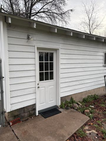 1728 N Sherman Avenue, Springfield, MO 65803
