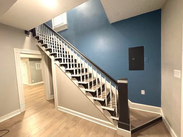 1728 N Sherman Avenue, Springfield, MO 65803