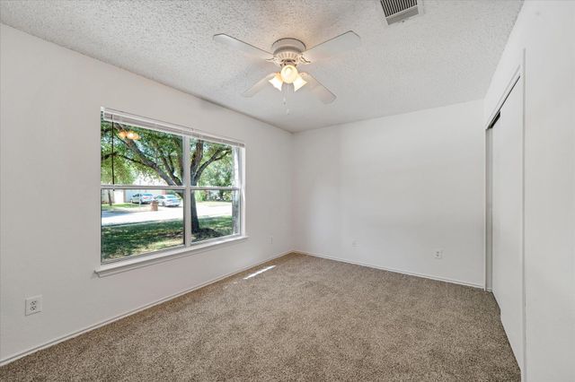 3602 Meadow Park DR, Round Rock, TX 78665