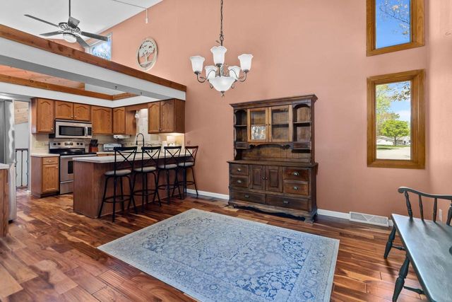704 MILLER LANE COURT, Kaukauna, WI 54130