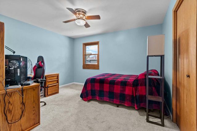 704 MILLER LANE COURT, Kaukauna, WI 54130