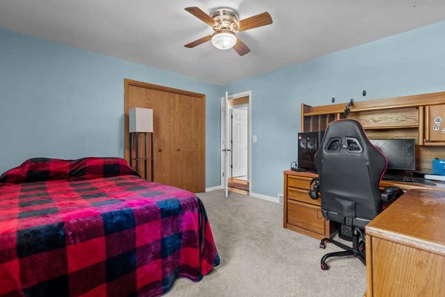 704 MILLER LANE COURT, Kaukauna, WI 54130