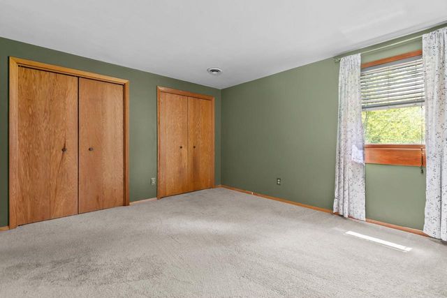 704 MILLER LANE COURT, Kaukauna, WI 54130