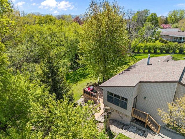 704 MILLER LANE COURT, Kaukauna, WI 54130