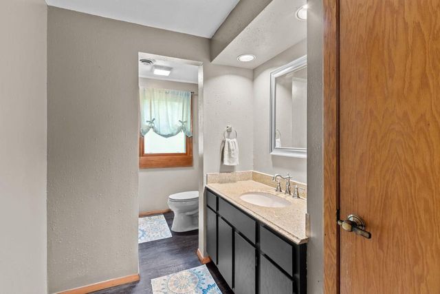 704 MILLER LANE COURT, Kaukauna, WI 54130