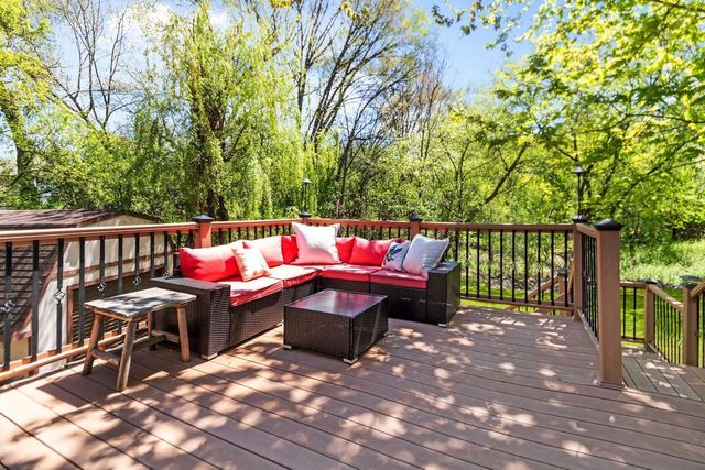 704 MILLER LANE COURT, Kaukauna, WI 54130