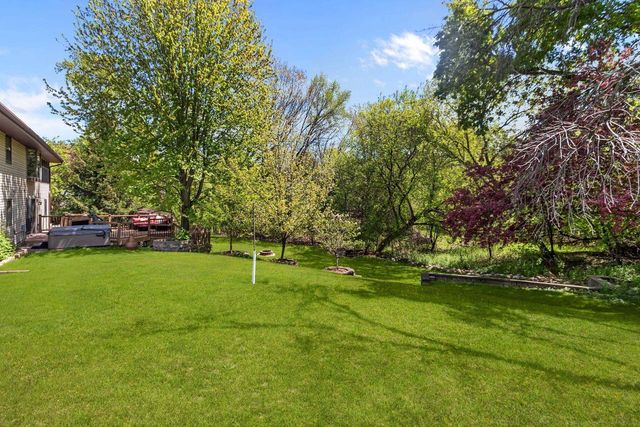 704 MILLER LANE COURT, Kaukauna, WI 54130