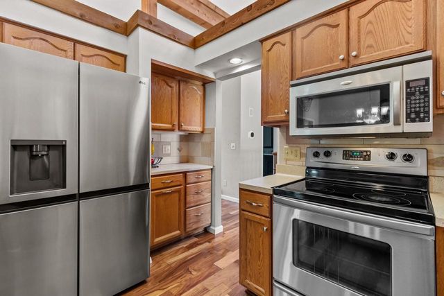 704 MILLER LANE COURT, Kaukauna, WI 54130