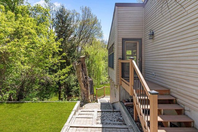 704 MILLER LANE COURT, Kaukauna, WI 54130