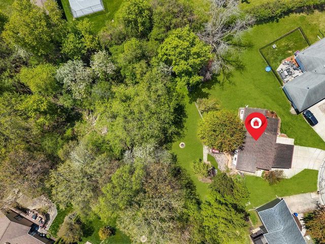 704 MILLER LANE COURT, Kaukauna, WI 54130