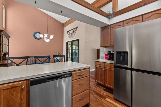 704 MILLER LANE COURT, Kaukauna, WI 54130