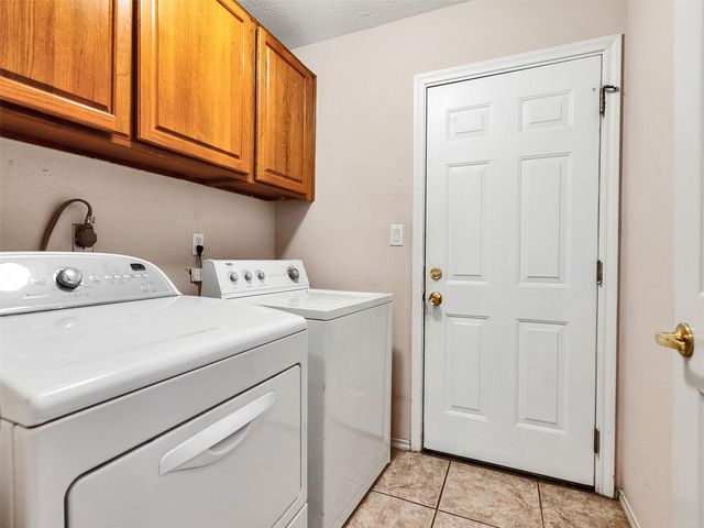 2819 Poplar Creek Lane, Pearland, TX 77584