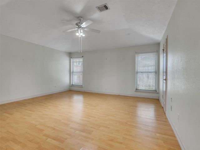 2819 Poplar Creek Lane, Pearland, TX 77584