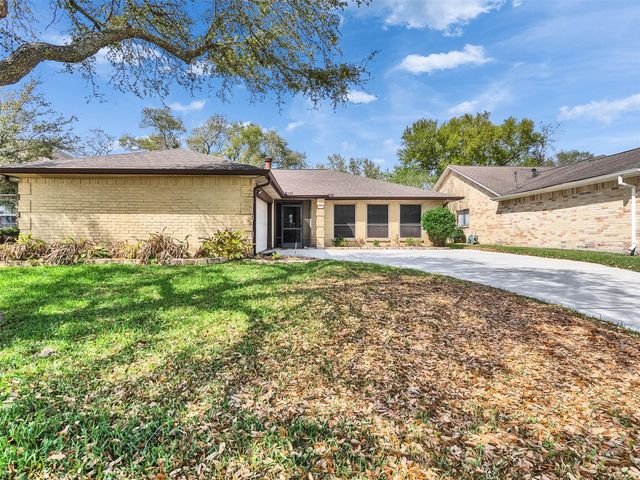 2819 Poplar Creek Lane, Pearland, TX 77584