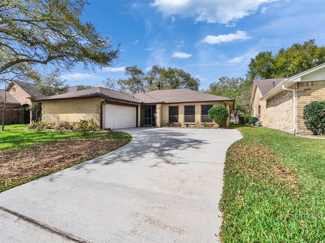 2819 Poplar Creek Lane, Pearland, TX 77584