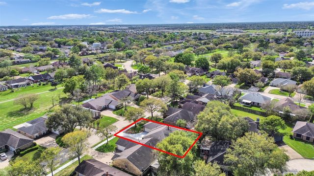 2819 Poplar Creek Lane, Pearland, TX 77584