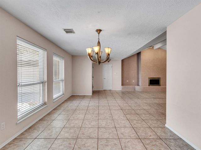 2819 Poplar Creek Lane, Pearland, TX 77584