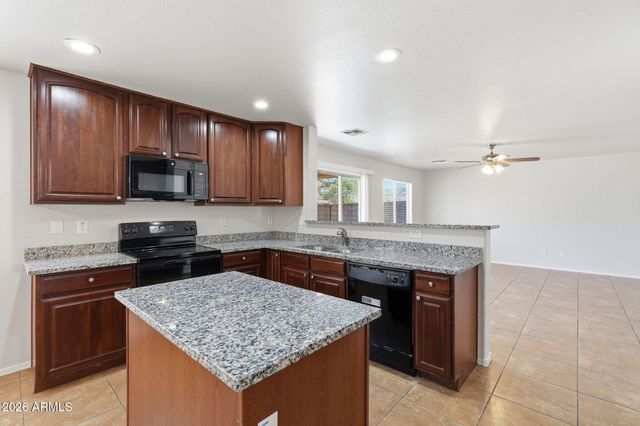 11216 W PIERSON Street, Phoenix, AZ 85037