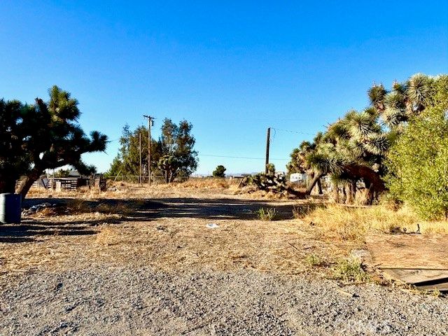 9950 Sonora Road, Phelan, CA 92371
