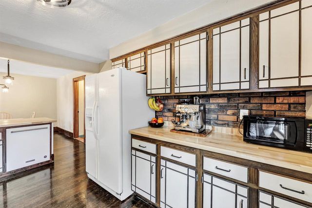 1243 ELMORE STREET, Green Bay, WI 54303