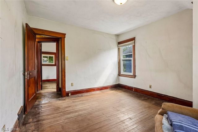 549 Parkdale Drive, Akron, OH 44307