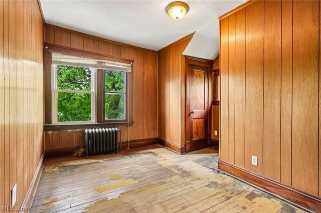 549 Parkdale Drive, Akron, OH 44307