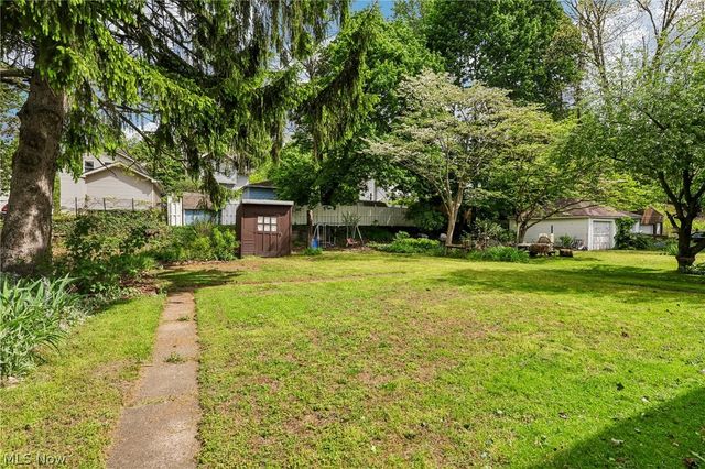 549 Parkdale Drive, Akron, OH 44307