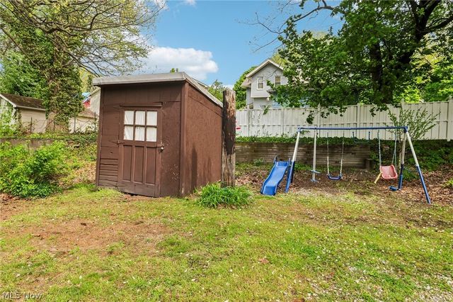549 Parkdale Drive, Akron, OH 44307