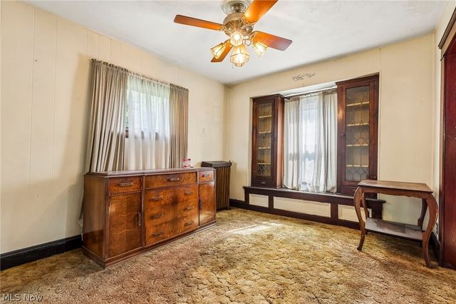 549 Parkdale Drive, Akron, OH 44307