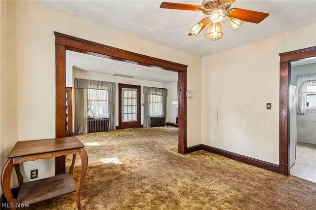 549 Parkdale Drive, Akron, OH 44307