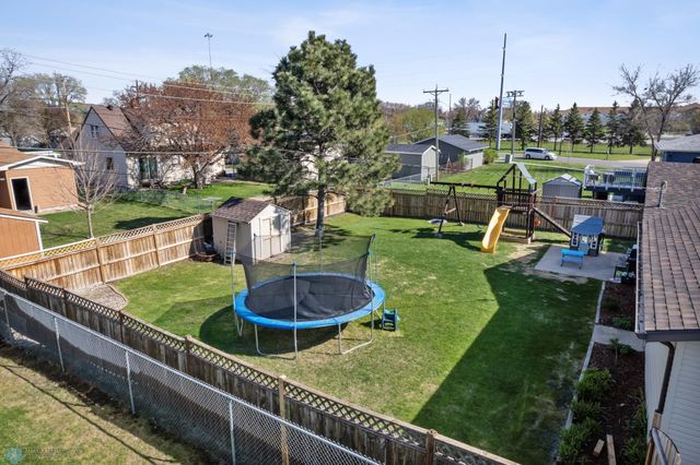 1922 18th Street S, Fargo, ND 58103