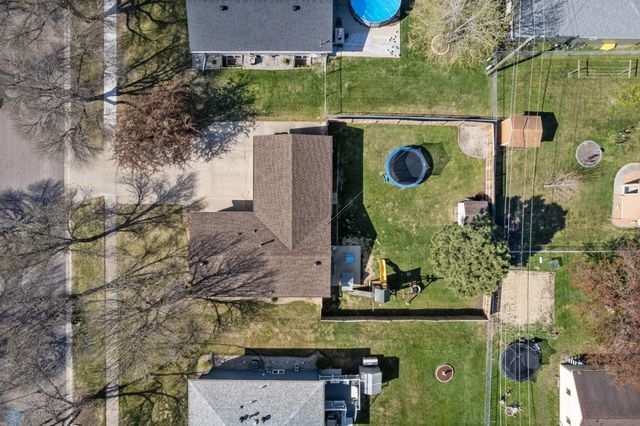 1922 18th Street S, Fargo, ND 58103