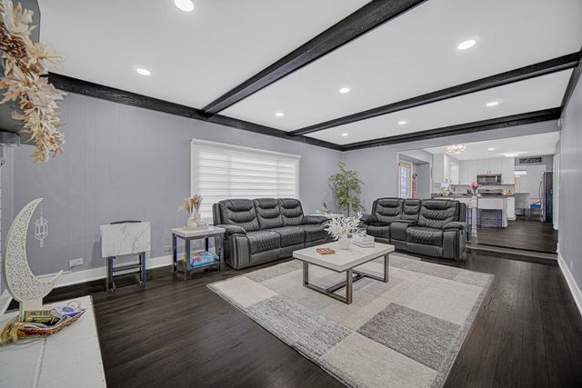 8324 Bromley Street, Orland Park, IL 60462