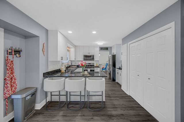 8324 Bromley Street, Orland Park, IL 60462