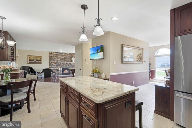 2100 FREDERICK CT, Vineland, NJ 08361