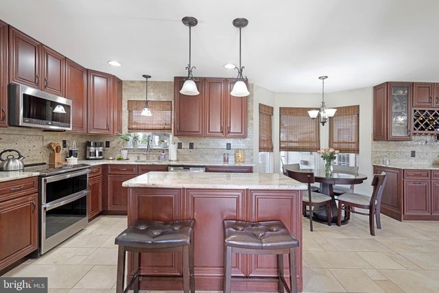 2100 FREDERICK CT, Vineland, NJ 08361