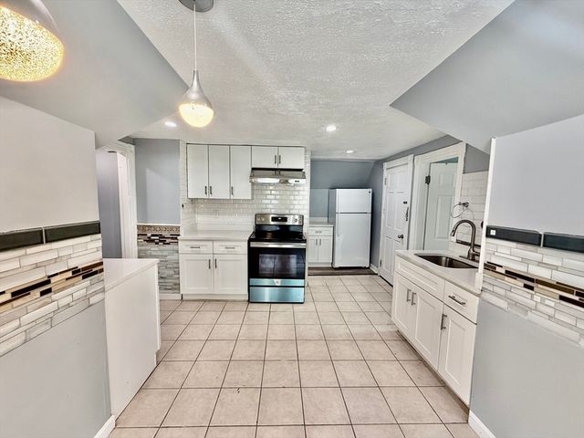 10 Clark St 3, Quincy, MA 02171