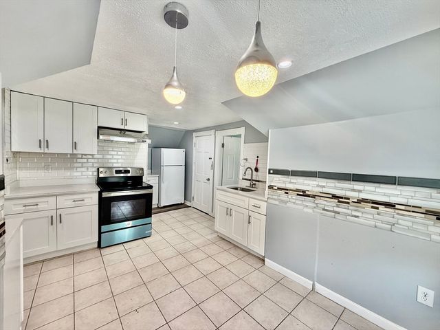 10 Clark St 3, Quincy, MA 02171