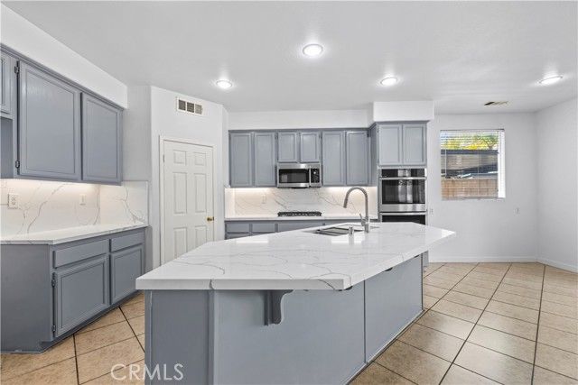 12222 Dry Creek, Rancho Cucamonga, CA 91739