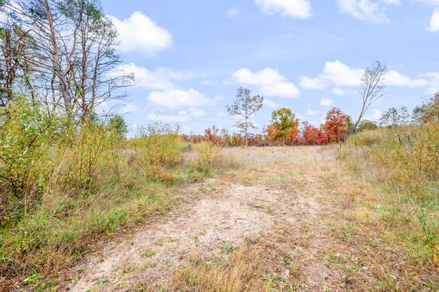 18751 16 Mile Rd, Big Rapids Twp, MI 49307