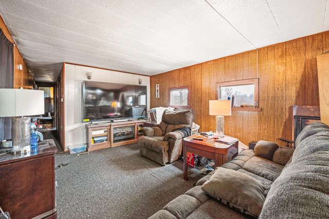 18751 16 Mile Rd, Big Rapids Twp, MI 49307