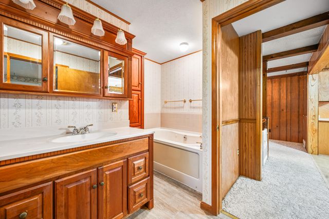 18751 16 Mile Rd, Big Rapids Twp, MI 49307