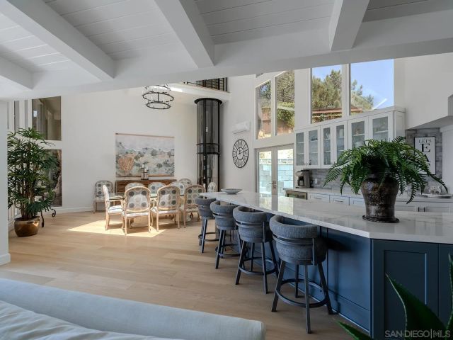 390 Hidden Pines Rd, Del Mar, CA 92014