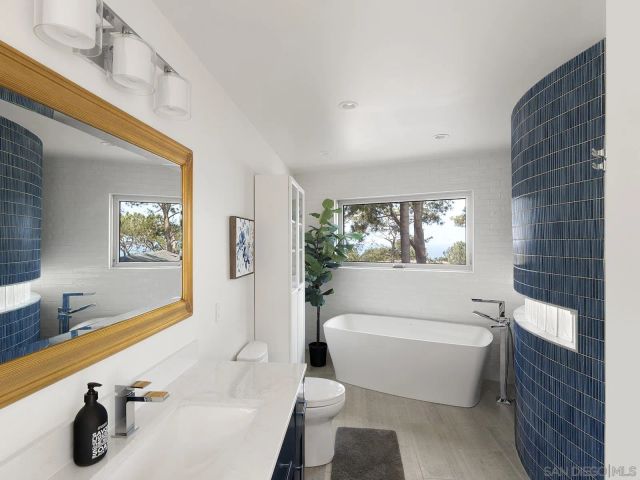390 Hidden Pines Rd, Del Mar, CA 92014