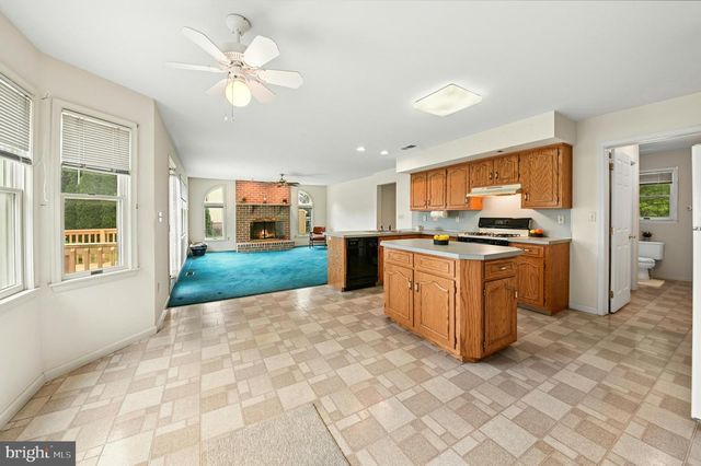 4245 ALDER RD, Bethlehem, PA 18020