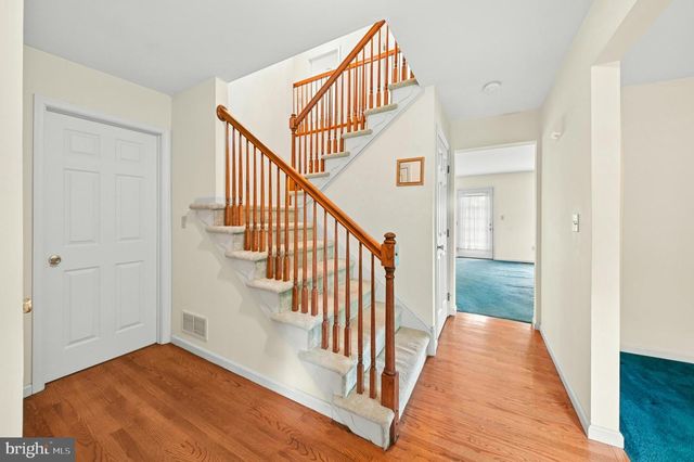 4245 ALDER RD, Bethlehem, PA 18020