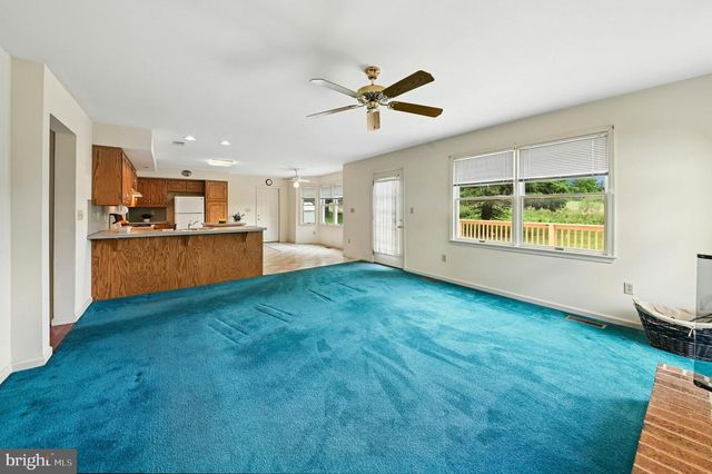 4245 ALDER RD, Bethlehem, PA 18020