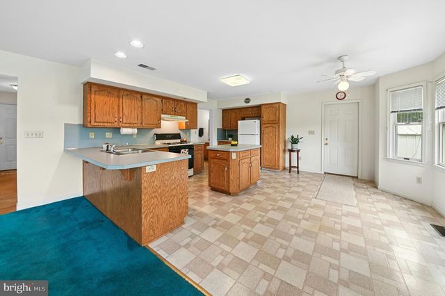 4245 ALDER RD, Bethlehem, PA 18020