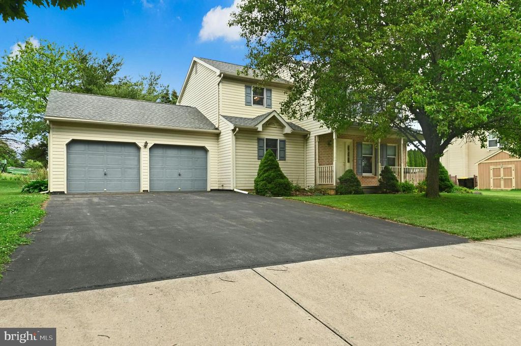 4245 ALDER RD, Bethlehem, PA 18020